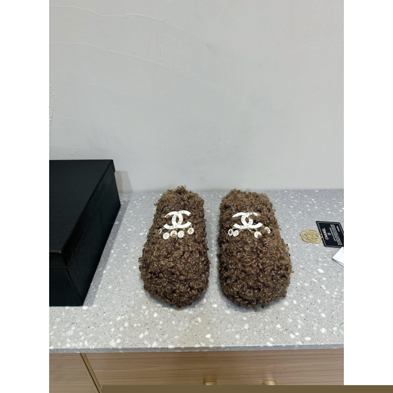 Ch*el slippers